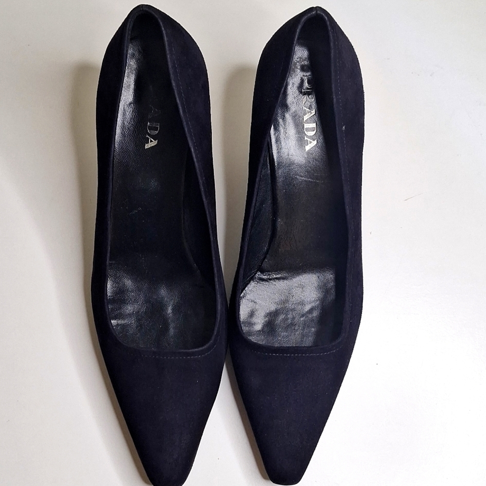 Prada Black Pointed Toe Suede Pumps
